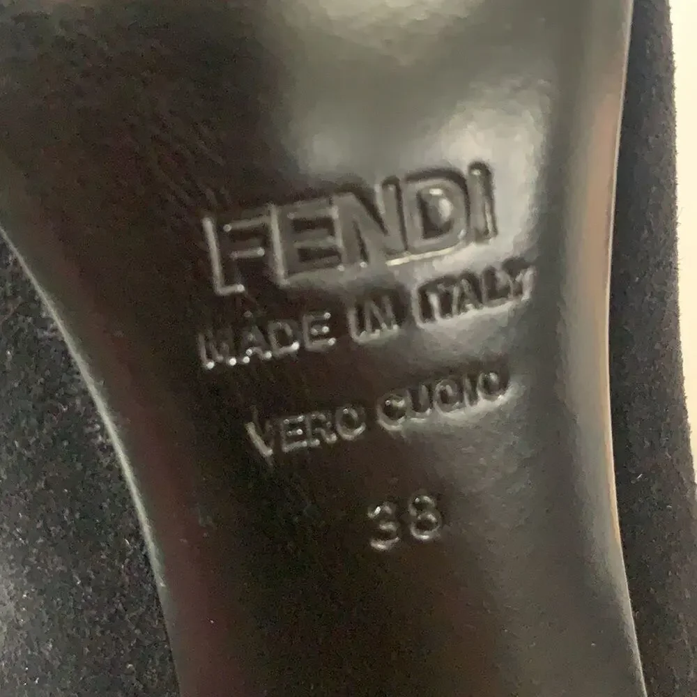 FENDI KNEE HIGH POINTIE TOE BLACK‎ SUEDE BOOTS SIZE 38 US8